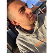 Ex giocatore di basket a livello agonistico (ora amatoriale) offre lezioni di basket